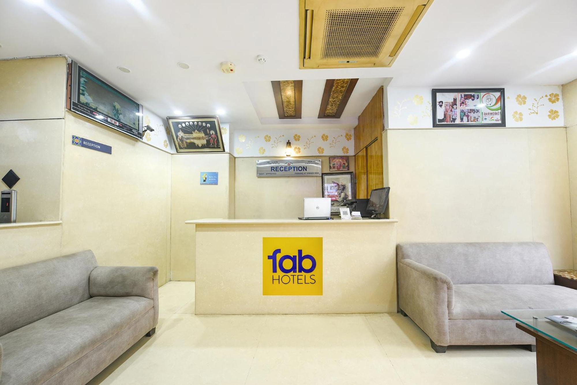 Fabhotel Jaggi Palace Karol Bagh Deli Exterior foto